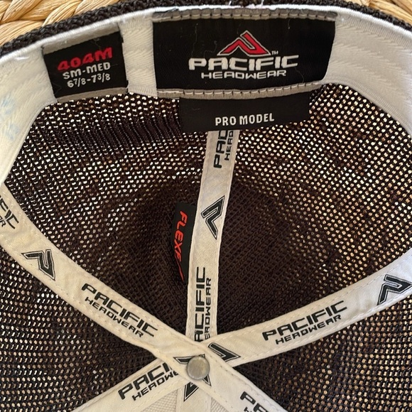 Atlanta Braves Cap Hat Fitted Pacifica Black and White Headwear with Red Accents - Picture 5 of 8